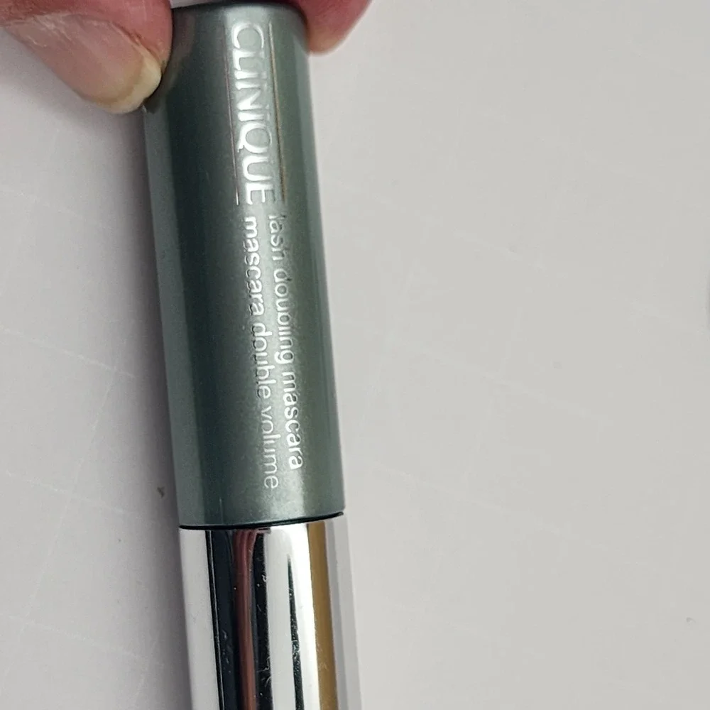 CLINIQUE‎ Glazed Berry #43 Different Lipstick & Black Lash Doubling Mascara DUO